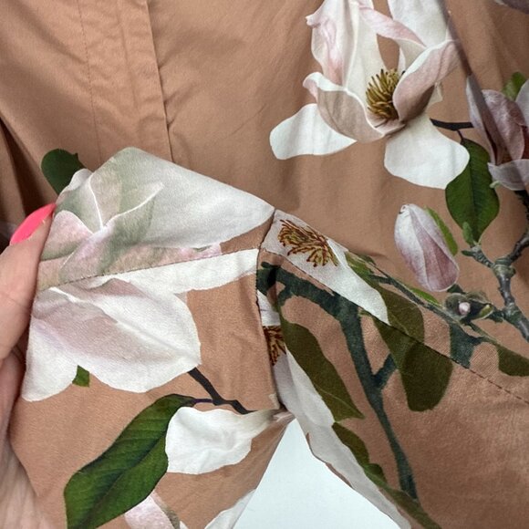 Express Stylist Super High Waisted Pleated Floral Shorts 3.25" Size 6 EUC - Picture 8 of 16